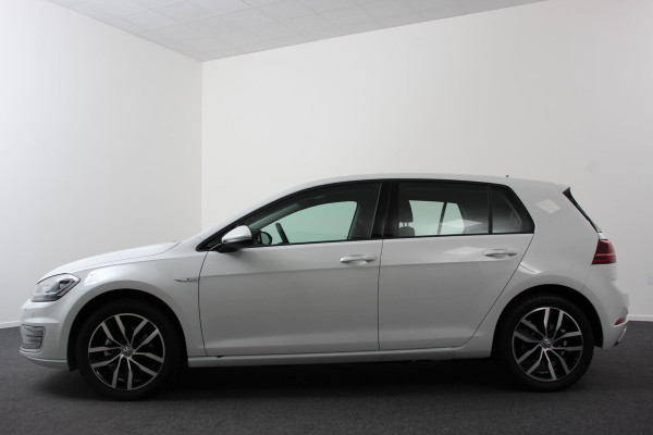 Volkswagen e-Golf e-Golf |  Navigatie | Climate control | Digitale Cockpit | Led | Stoelverwarming | Camera |