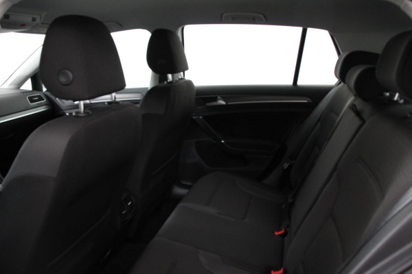 Volkswagen e-Golf e-Golf |  Navigatie | Climate control | Digitale Cockpit | Led | Stoelverwarming | Camera |