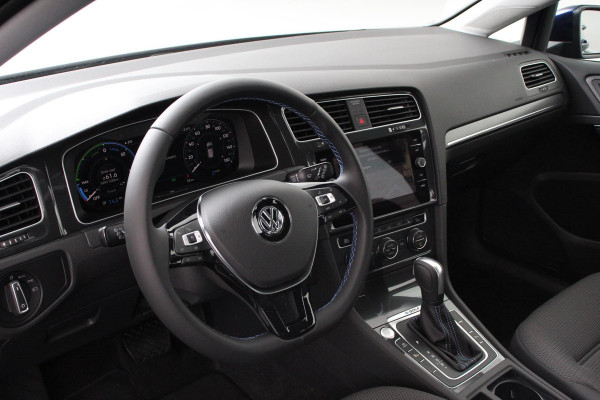 Volkswagen e-Golf e-Golf |  Navigatie | Climate control | Digitale Cockpit | Led | Stoelverwarming | Camera |