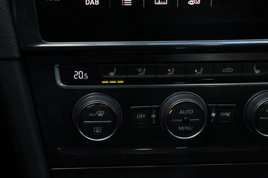 Volkswagen e-Golf e-Golf |  Navigatie | Climate control | Digitale Cockpit | Led | Stoelverwarming | Camera |