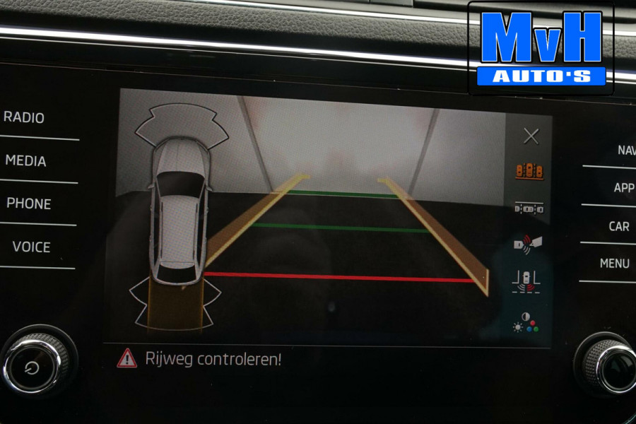 Škoda Superb Combi 1.4 TSI iV Business Edition Plus|
