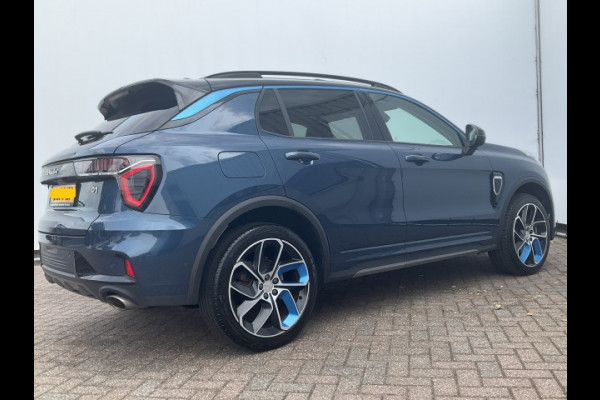 Lynk & Co 01 1.5 PHEV 262pk 360°Cam Carplay Pano.dak Stoelverw. Incl BTW Plug-in