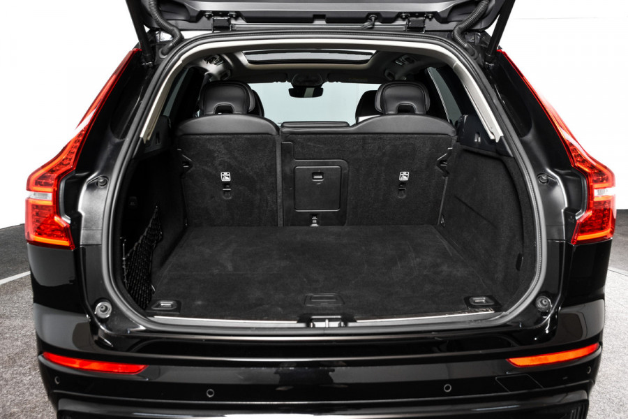 Volvo XC60 2.0 T6 Plug-in hybrid AWD Plus Dark | S/K-Panodak | Dig. Cockpit | Adapt. Cruise | Memory Stoelen | Elek. Klep | Stoel-+stuurverw. | 360 Camera | Harman/Kardon | NAV+App. Connect | LM 19" | 9452