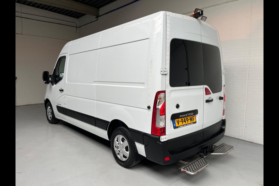 Renault Master Servicewagen T35 2.3 dCi 145pk euro6 L2H2 BOTT Inrichting, Victron omvormer, Standkachel, Trekhaak, RIJKLAARPRIJS!