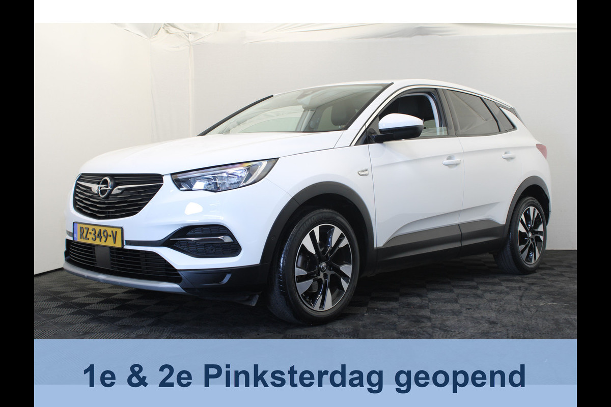 Opel Grandland X 1.2 Turbo Business Executive |Trekhaak|Navi|Elek klep| Opel Grandland X 1.2 Turbo Business Executive |Trekhaak|Navi|Elek klep|