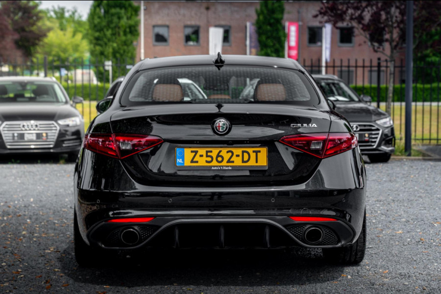 Alfa Romeo Giulia 2.0T Super 200 Pk Aut. Camera Keyless Xenon 18''