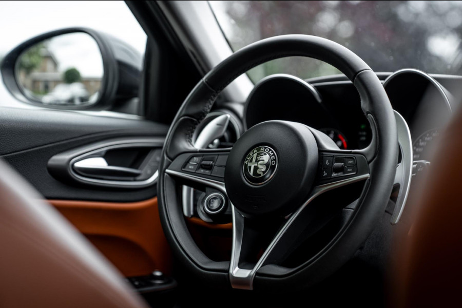 Alfa Romeo Giulia 2.0T Super 200 Pk Aut. Camera Keyless Xenon 18''