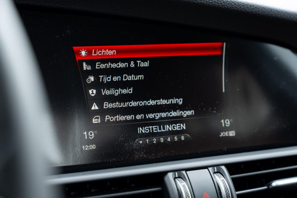 Alfa Romeo Giulia 2.0T Super 200 Pk Aut. Camera Keyless Xenon 18''