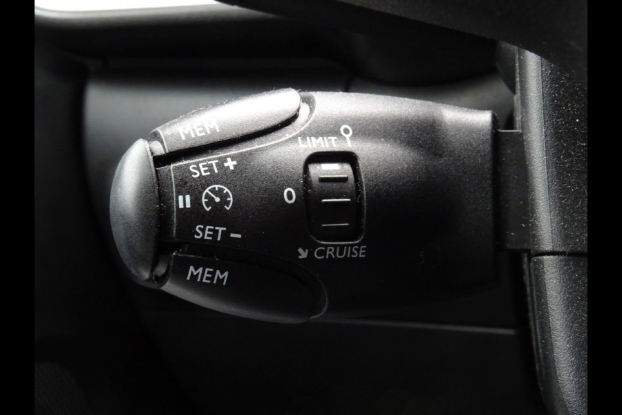 Citroën C3 1.2 PureTech S&S Shine * 110 PK * CARPLAY * STOELVERW. !!