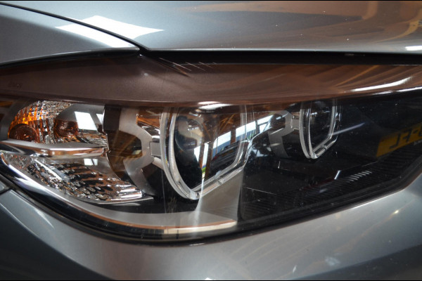 BMW 5 Serie 540i xDrive Touring 340 pk M-sport / 21" / Blackline