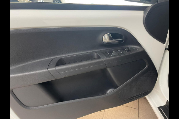 Volkswagen up! 1.0 TSI Sound Up! 90PK AIRCO CLIMA NAVI VIA APP STOELVERW MULTI STUUR POLYGON VELG PDC REGENSENSOR NIEUWSTAAT