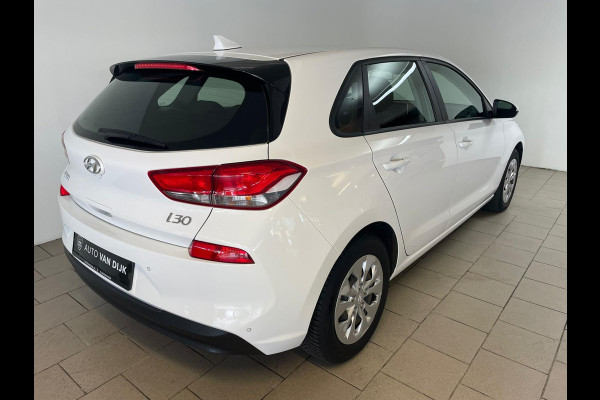 Hyundai i30 1.4 T-GDI Comfort AIRCO NAVI CRUISE BLUETOOTH STOELVERW ELEK RAMEN CENT VERG PDC 5DRS NIEUWSTAAT