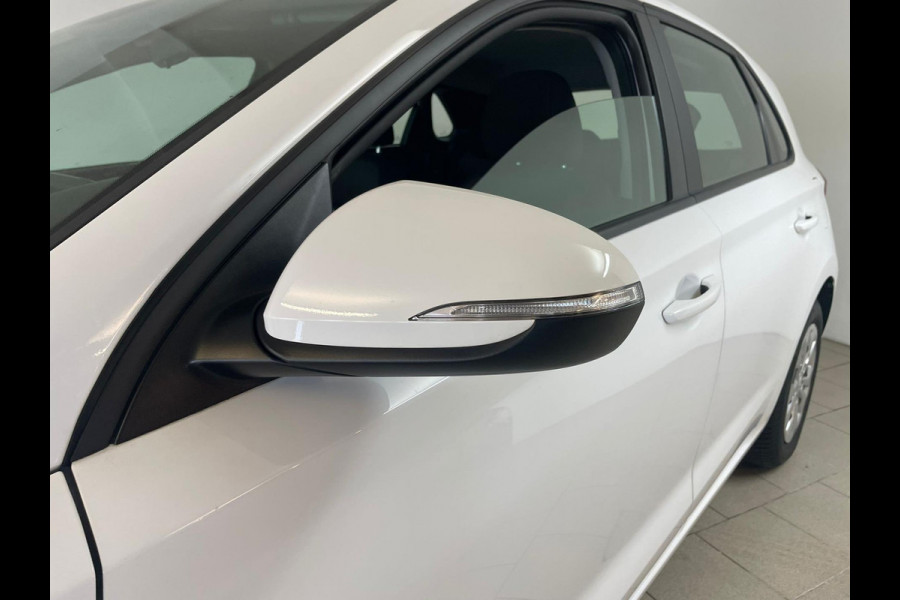 Hyundai i30 1.4 T-GDI Comfort AIRCO NAVI CRUISE BLUETOOTH STOELVERW ELEK RAMEN CENT VERG PDC 5DRS NIEUWSTAAT