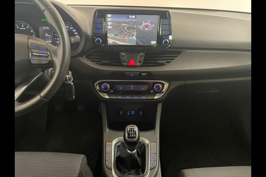 Hyundai i30 1.4 T-GDI Comfort AIRCO NAVI CRUISE BLUETOOTH STOELVERW ELEK RAMEN CENT VERG PDC 5DRS NIEUWSTAAT