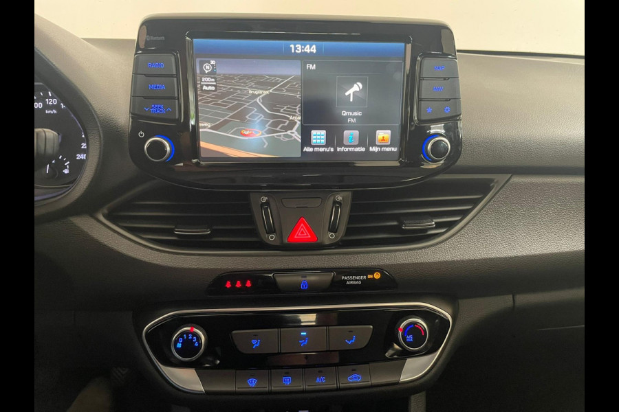 Hyundai i30 1.4 T-GDI Comfort AIRCO NAVI CRUISE BLUETOOTH STOELVERW ELEK RAMEN CENT VERG PDC 5DRS NIEUWSTAAT
