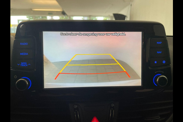 Hyundai i30 1.4 T-GDI Comfort AIRCO NAVI CRUISE BLUETOOTH STOELVERW ELEK RAMEN CENT VERG PDC 5DRS NIEUWSTAAT