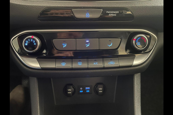 Hyundai i30 1.4 T-GDI Comfort AIRCO NAVI CRUISE BLUETOOTH STOELVERW ELEK RAMEN CENT VERG PDC 5DRS NIEUWSTAAT