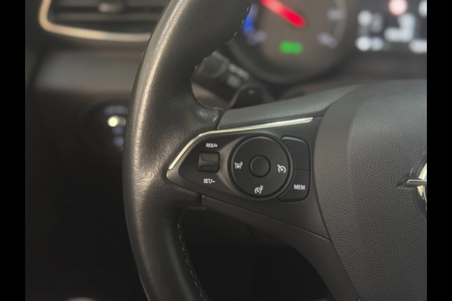 Opel Grandland X 1.6 Turbo Hybrid 300pk 4x4 360° | Keyless | Luxe Leder | Verw. Stoelen