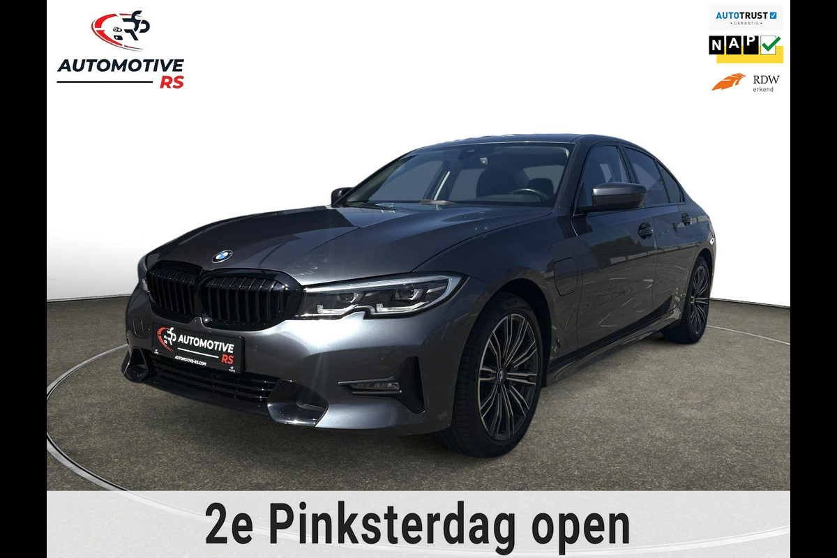 BMW 3 Serie 330E Plug-in Hybrid | 66.417 km | Shadow Line | M Velgen | Achteruitrijcamera | Stoelverwarming|PDC| BMW 3 Serie 330E Plug-in Hybrid | 66.417 km | Shadow Line | M Velgen | Achteruitrijcamera | Stoelverwarming|PDC|