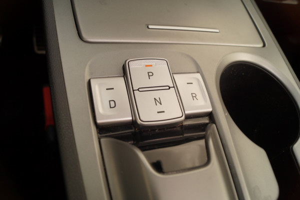 Hyundai Kona EV Premium 64kWh -LEER-ECC-S.DAK-TREKHAAK-