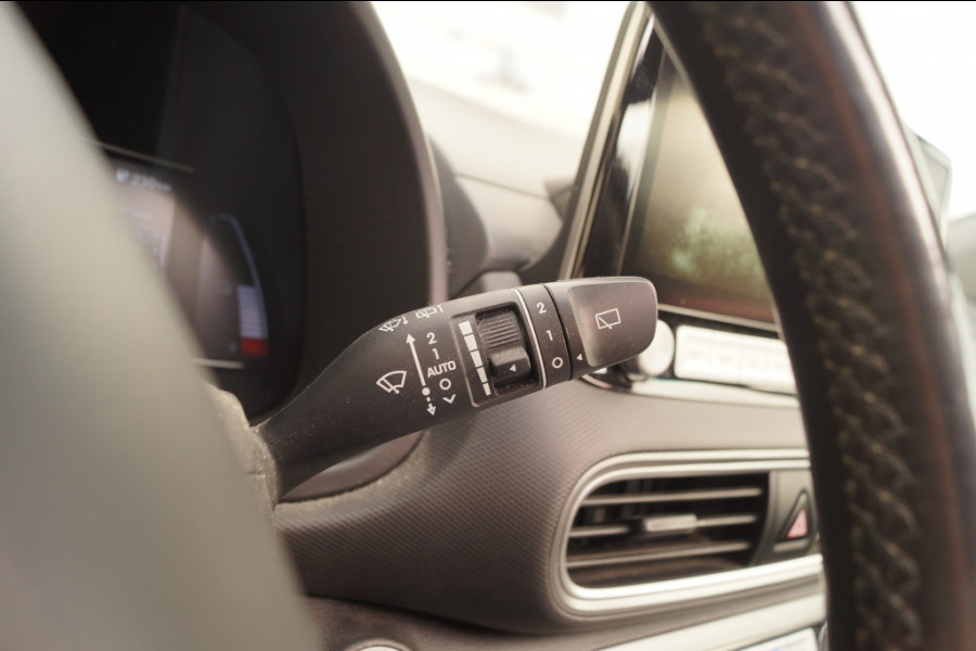 Hyundai Kona EV Premium 64kWh -LEER-ECC-S.DAK-TREKHAAK-