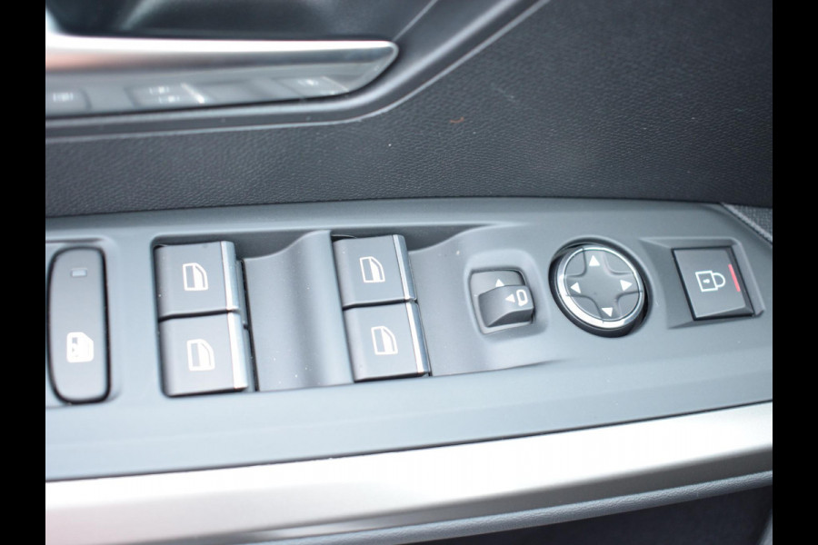 Peugeot 3008 1.2 plug-in Hybrid 195 GT ELEKTRISCHE STOEL- EN ACHTERKLEPBEDIENING | 360° CAMERA | NAVIGATIE & CARPLAY | E.C.C. |