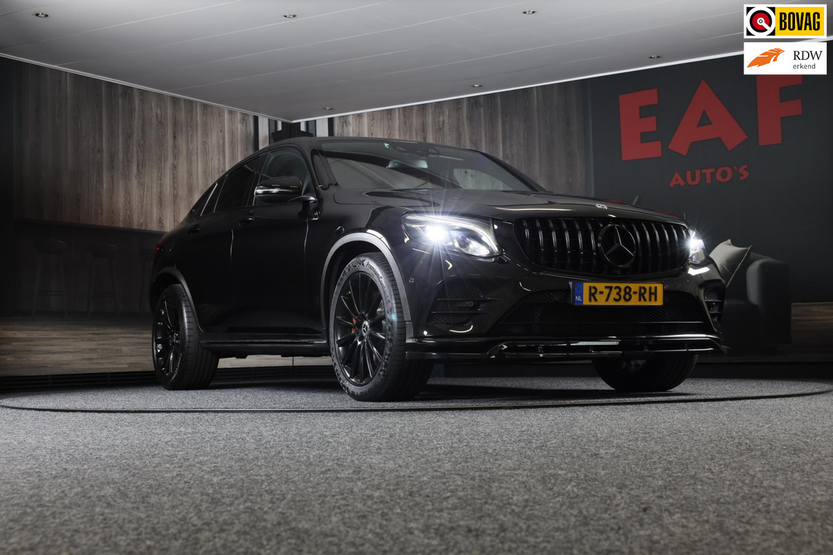 Mercedes-Benz GLC Coupé 300 4MATIC AMG 63 Look / Lane Assist / Leder / F1 / Sfeerverlichting / Camera / Led / Pdc / 20 Inch