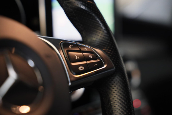 Mercedes-Benz GLC Coupé 300 4MATIC AMG 63 Look / Lane Assist / Leder / F1 / Sfeerverlichting / Camera / Led / Pdc / 20 Inch