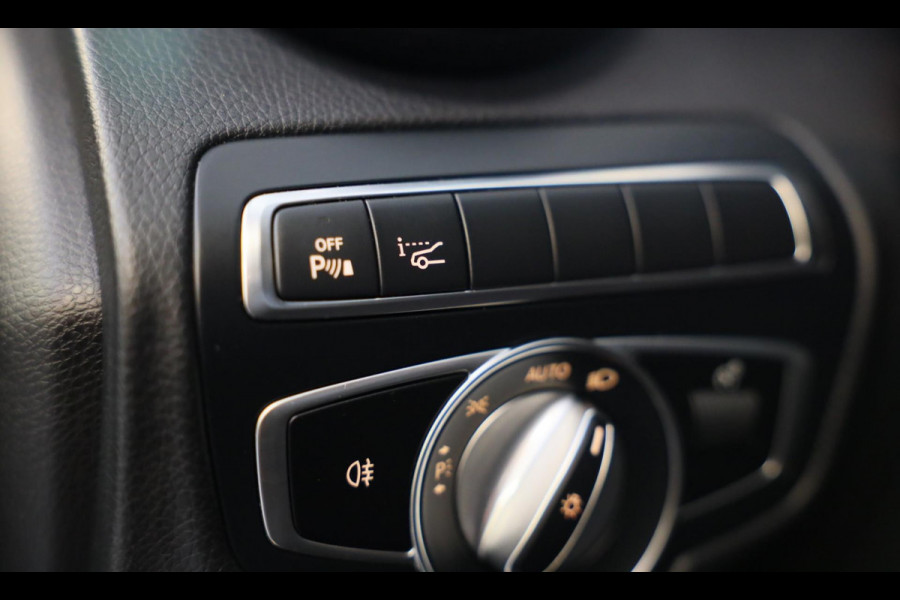 Mercedes-Benz GLC Coupé 300 4MATIC AMG 63 Look / Lane Assist / Leder / F1 / Sfeerverlichting / Camera / Led / Pdc / 20 Inch