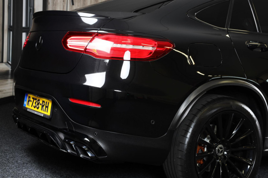 Mercedes-Benz GLC Coupé 300 4MATIC AMG 63 Look / Lane Assist / Leder / F1 / Sfeerverlichting / Camera / Led / Pdc / 20 Inch