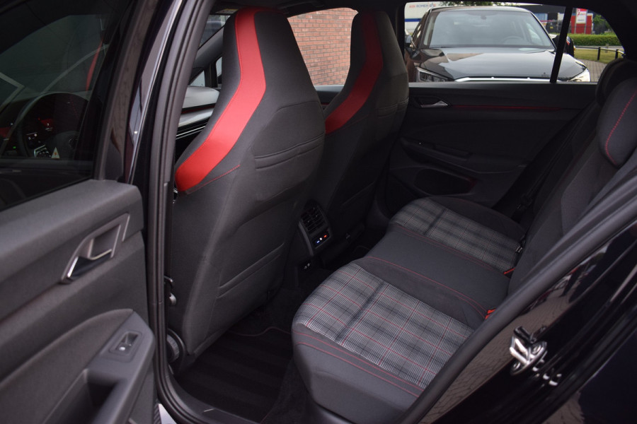 Volkswagen Golf GTI 2.0 TSI 245pk DSG | Pano | Camera | H&K | 19"