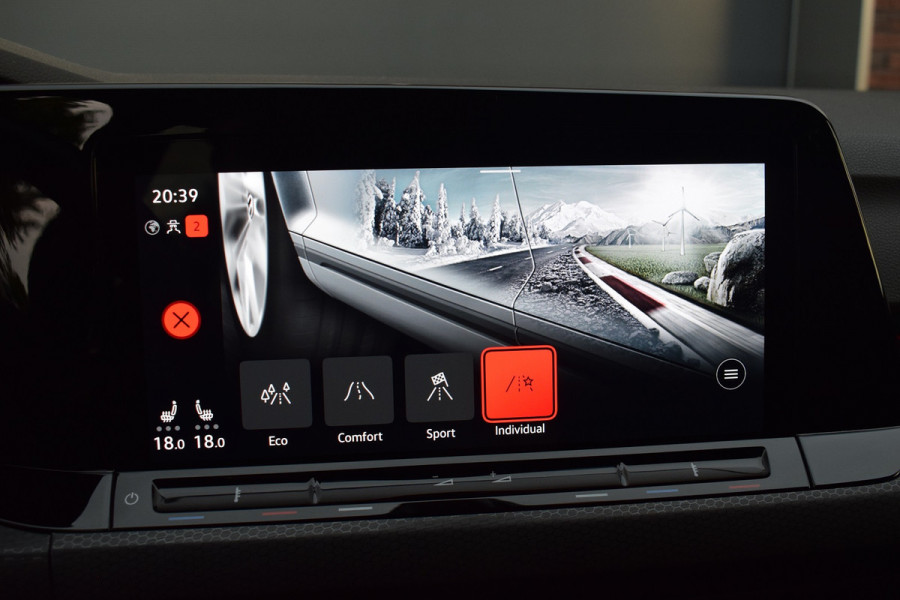 Volkswagen Golf GTI 2.0 TSI 245pk DSG | Pano | Camera | H&K | 19"