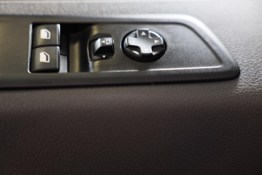 Fiat E-Scudo L2H1 75 kWh / Snellader / Airco / Navi / Camera / 3 Zits / Cruise Control / Schuifdeur / Elek Pakket / Pdc