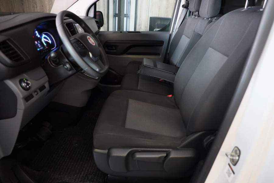 Fiat E-Scudo L2H1 75 kWh / Snellader / Airco / Navi / Camera / 3 Zits / Cruise Control / Schuifdeur / Elek Pakket / Pdc