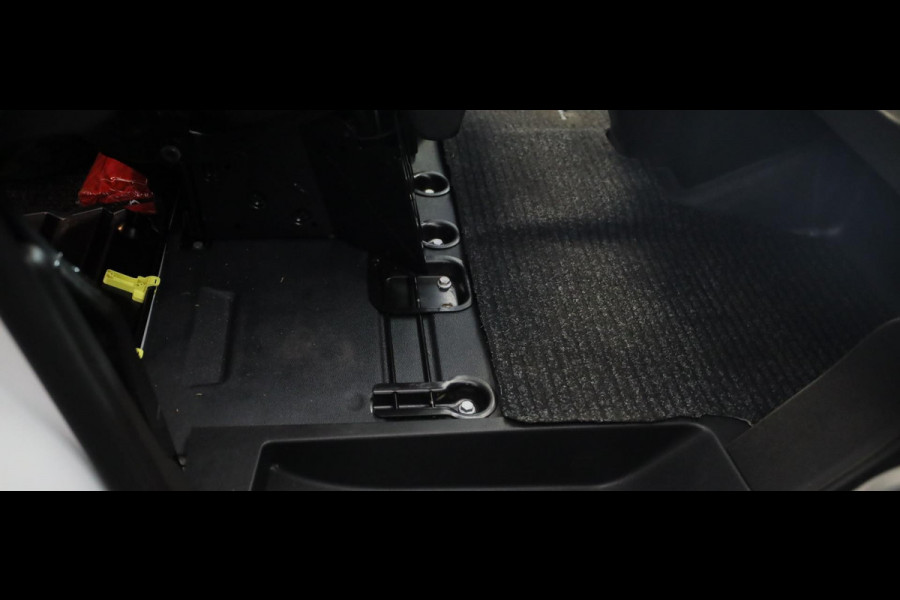 Fiat E-Scudo L2H1 75 kWh / Snellader / Airco / Navi / Camera / 3 Zits / Cruise Control / Schuifdeur / Elek Pakket / Pdc