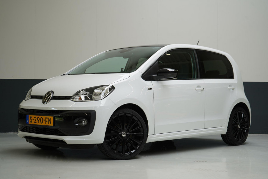 Volkswagen up! 1.0 R-Line 5-drs | Stoelverwarming | Lm velgen 17" | Airconditioning | Cruise control | Achteruitrijcamera