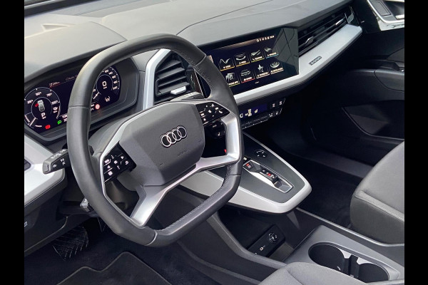 Audi Q4 e-tron 35 NIEUWSTAAT! 9900KM/NAV/CRUISE/CAMERA/VIRTUAL