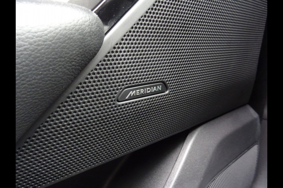 Land Rover Range Rover Velar 2.0 P400e R-Dynamic SE * PANORAMADAK * TREKHAAK !!