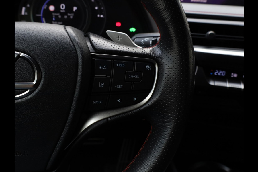 Lexus UX 250h F Sport Premium | Leder | Premium Audio | Stoelverwarming