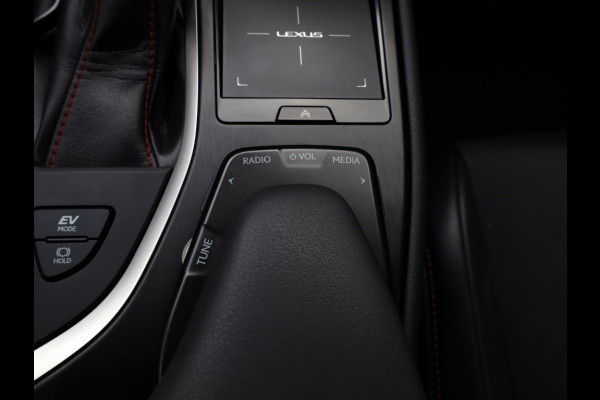 Lexus UX 250h F Sport Premium | Leder | Premium Audio | Stoelverwarming
