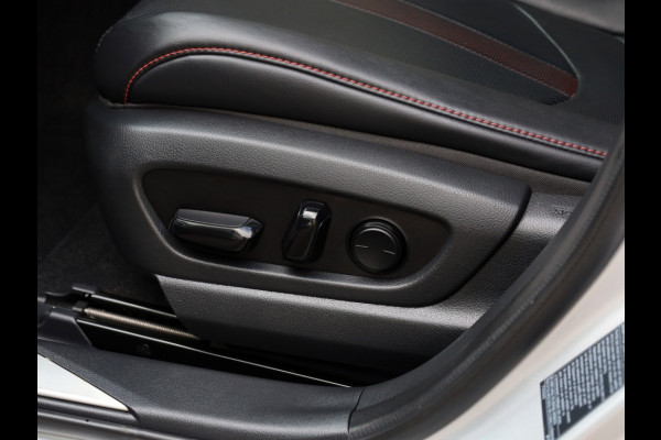 Lexus UX 250h F Sport Premium | Leder | Premium Audio | Stoelverwarming