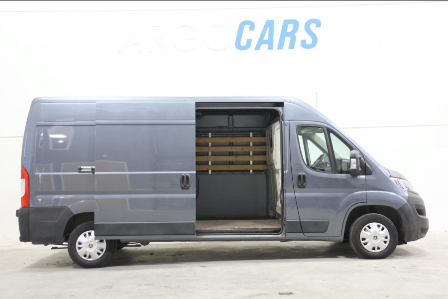 Peugeot Boxer 2.0 BlueHDI L3/H2 CAMERA NAVI AIRCO TREKHAAK GRIJS LEASE V/A € 99,- p.m. INRUIL MOGELIJK