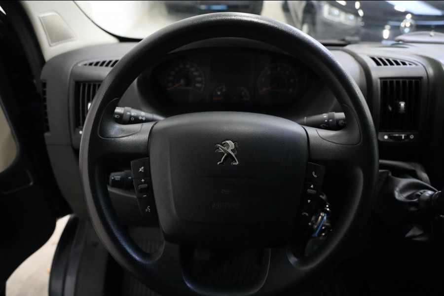 Peugeot Boxer 2.0 BlueHDI L3/H2 CAMERA NAVI AIRCO TREKHAAK GRIJS LEASE V/A € 99,- p.m. INRUIL MOGELIJK