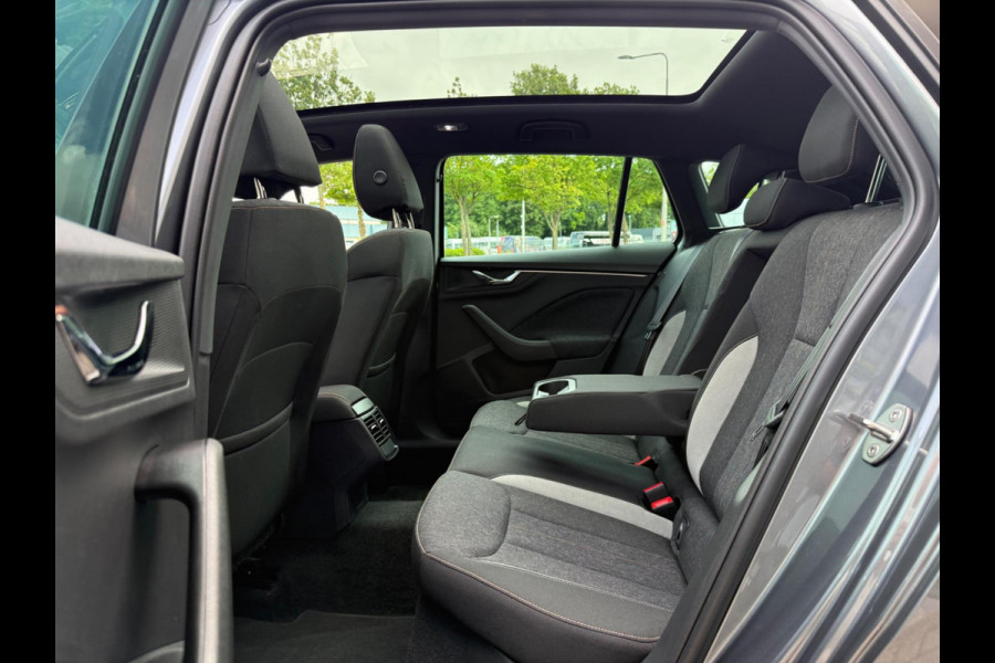 Škoda SCALA 1.0 TSI automaat Business Edition, CarPlay, Panoramadak, Trekhaak