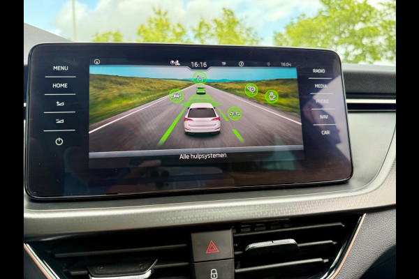 Škoda SCALA 1.0 TSI automaat Business Edition, CarPlay, Panoramadak, Trekhaak
