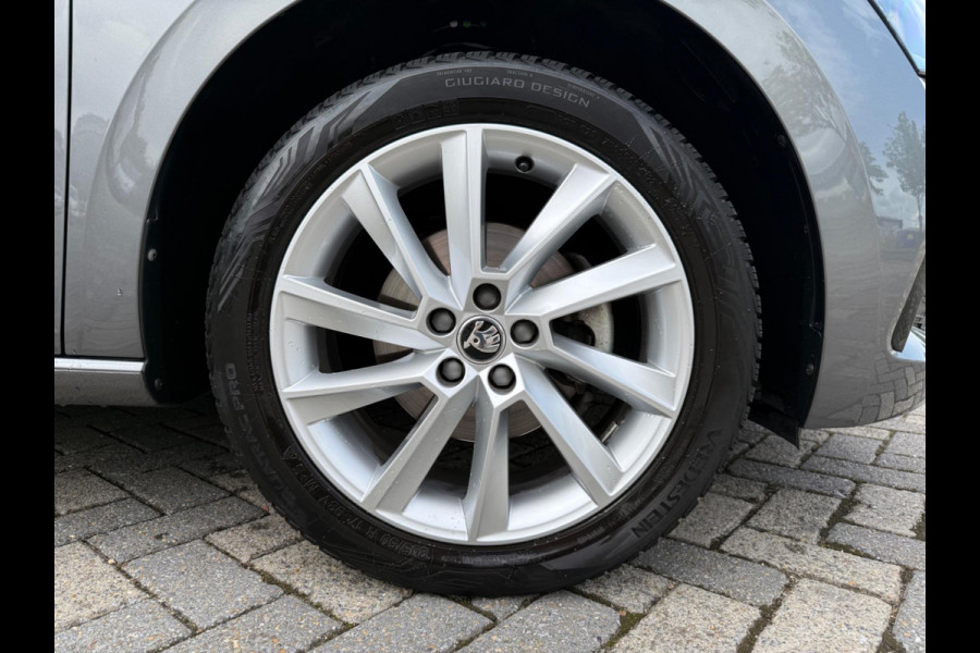 Škoda SCALA 1.0 TSI automaat Business Edition, CarPlay, Panoramadak, Trekhaak