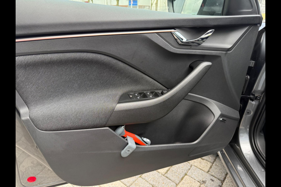 Škoda SCALA 1.0 TSI automaat Business Edition, CarPlay, Panoramadak, Trekhaak