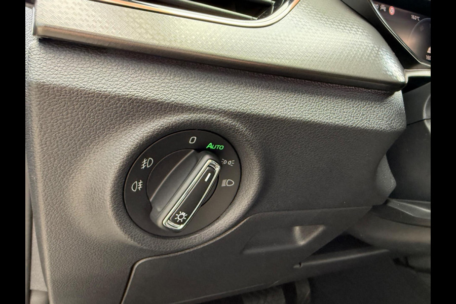 Škoda SCALA 1.0 TSI automaat Business Edition, CarPlay, Panoramadak, Trekhaak
