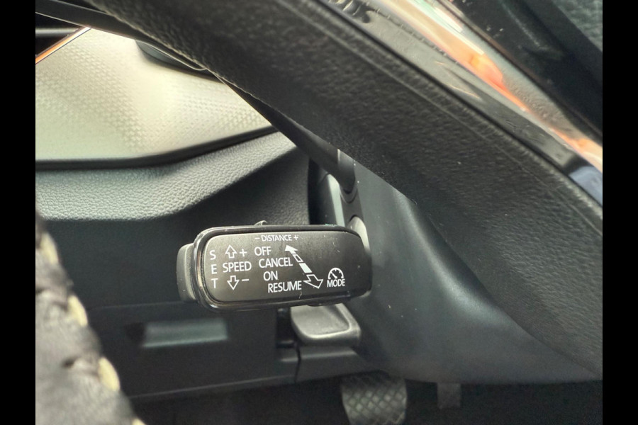 Škoda SCALA 1.0 TSI automaat Business Edition, CarPlay, Panoramadak, Trekhaak