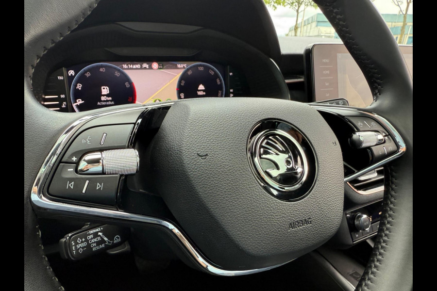 Škoda SCALA 1.0 TSI automaat Business Edition, CarPlay, Panoramadak, Trekhaak